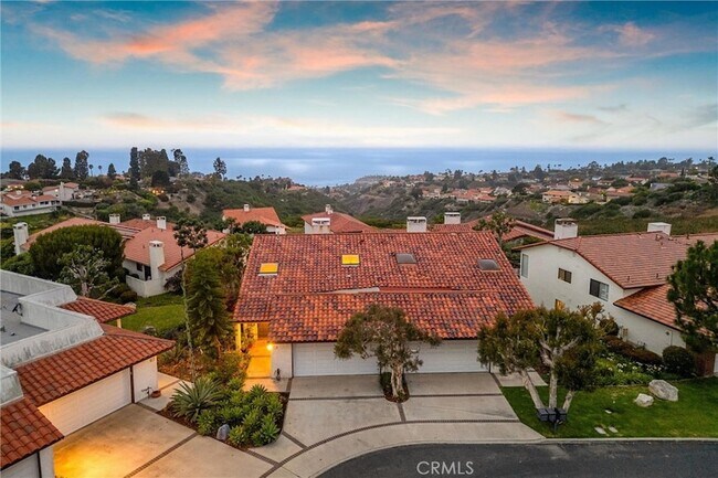 Building Photo - 25 Ocean Crest Ct
