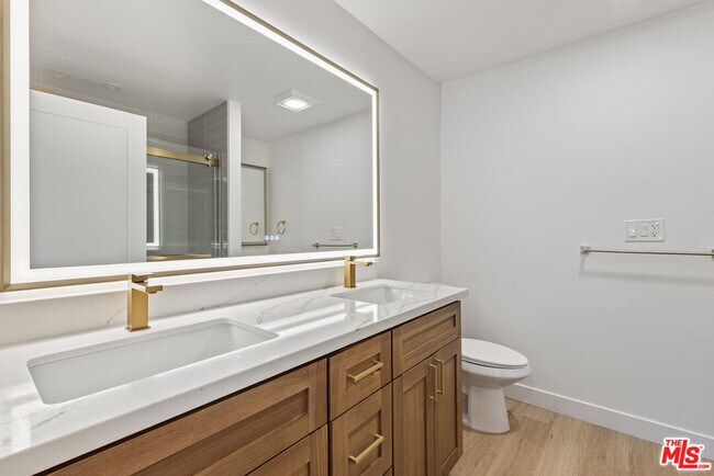 Building Photo - 5500 Torrance Blvd