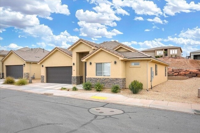 Building Photo - 2261 S Tonaquint Dr
