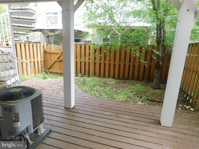 Building Photo - 12705 Bedford Glen Way