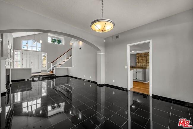 Building Photo - 7513 W 83rd St