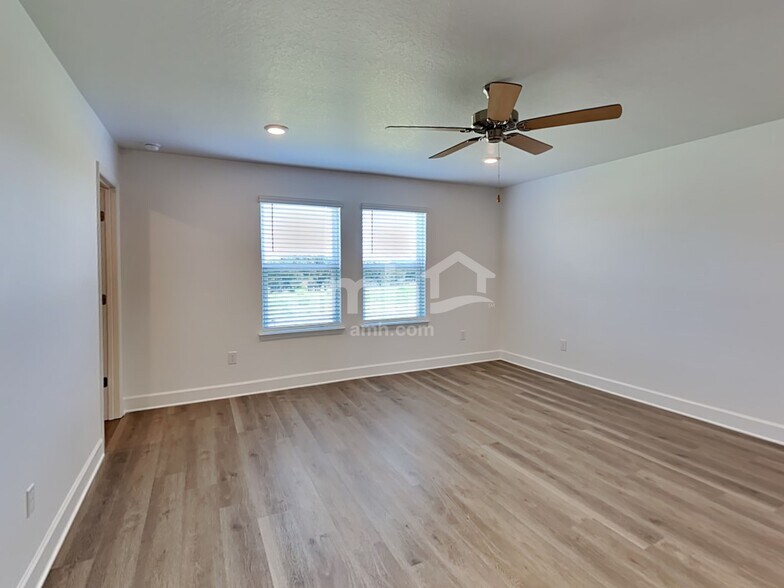 Building Photo - 37824 Dusty Saddle Ln