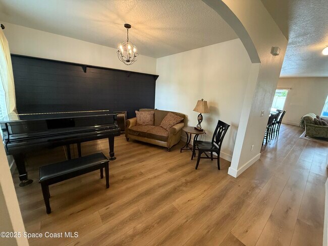 Building Photo - 1120 Swiss Pointe Ln