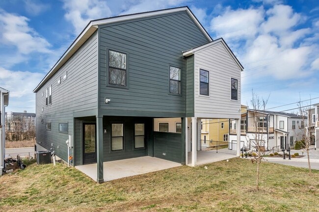 Building Photo - Modern Living in West Nashville
