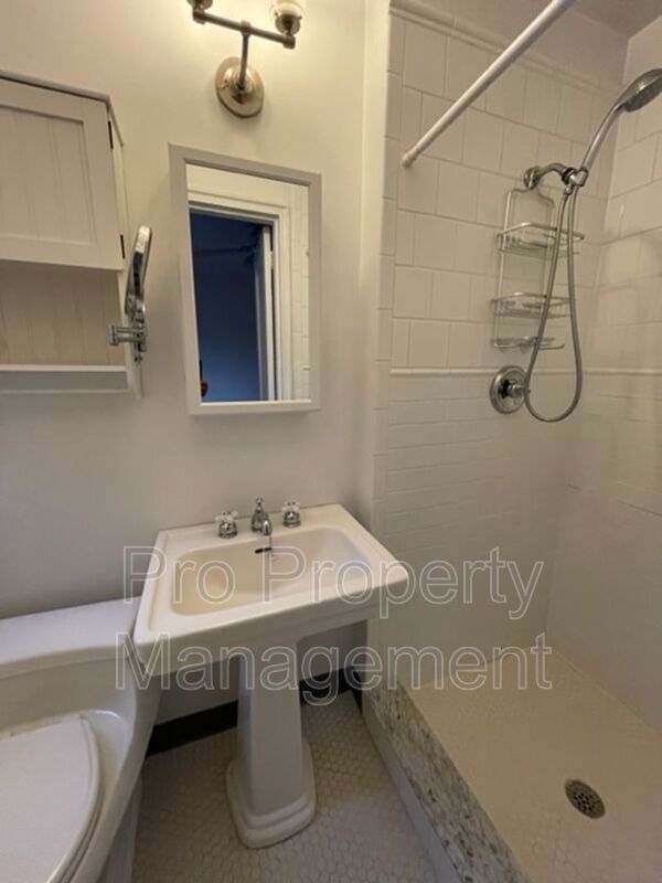 Building Photo - 70 Strawberry Hill Ave