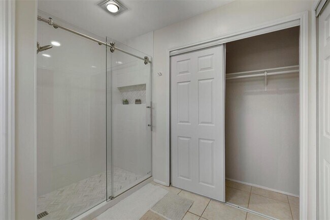 Building Photo - 4303 Steve Scarbrough Dr