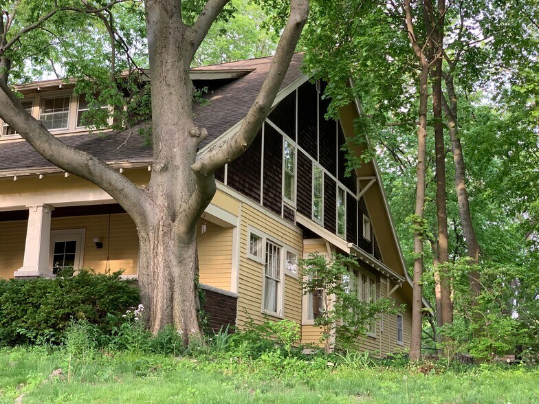 Primary Photo - 708 Vine St