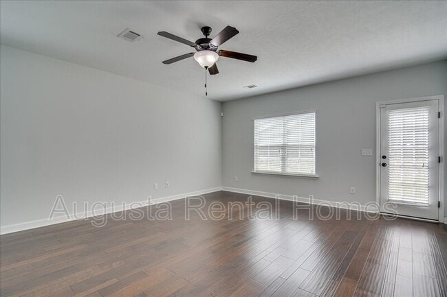 Building Photo - 3028 Ashley Lp