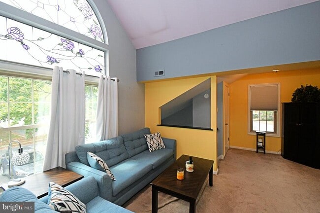 Building Photo - 308 Foxcroft Cir
