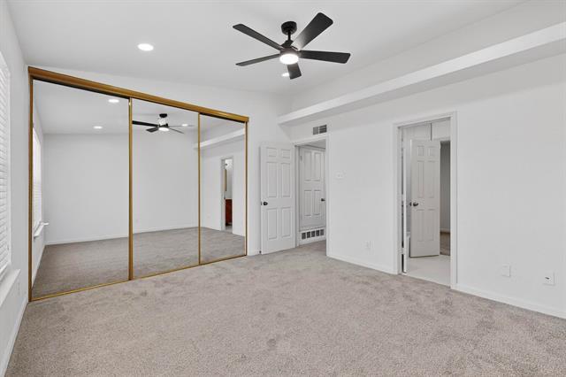 Building Photo - 925 Cedar Terrace