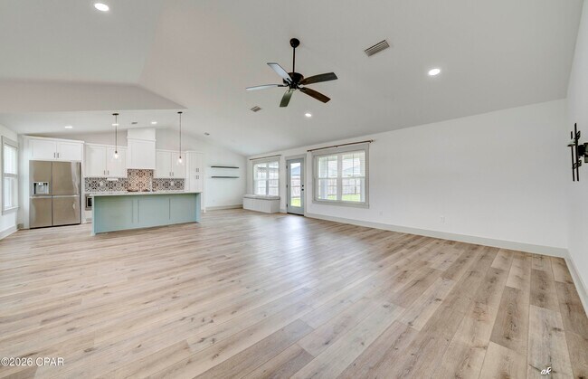 Building Photo - 3800 Redbud Wy