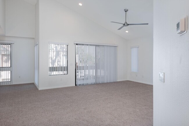 Building Photo - 35200 Cathedral Canyon Dr