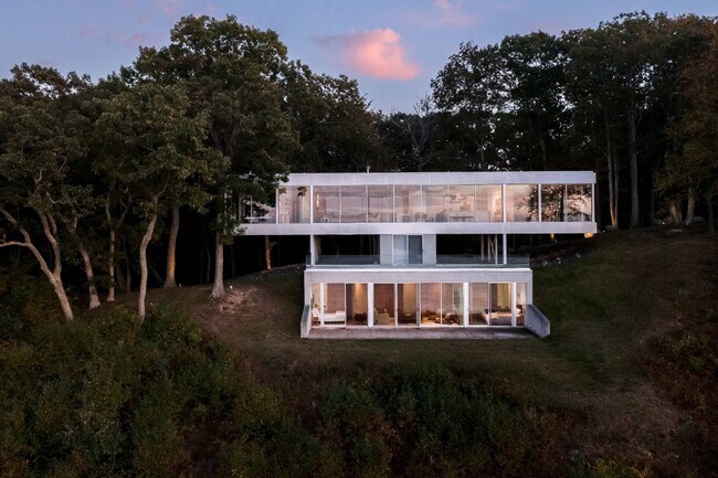 Building Photo - 24 Stearns Point Rd