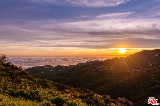 Building Photo - 501 Sadie Rd