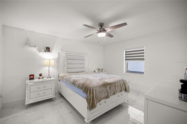 Building Photo - 7191 Hemlock Rd