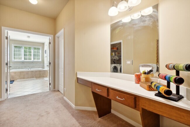 Building Photo - 391 Lake Run Ln