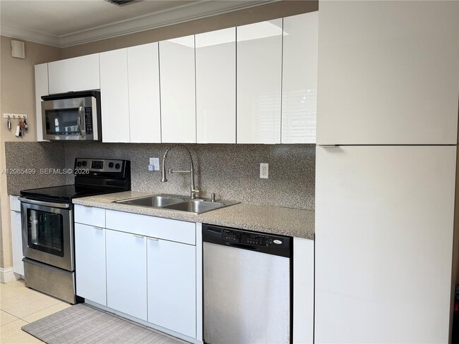 Building Photo - 17040 NW 82nd Ave
