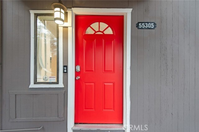 Building Photo - 55305 S Circle Dr
