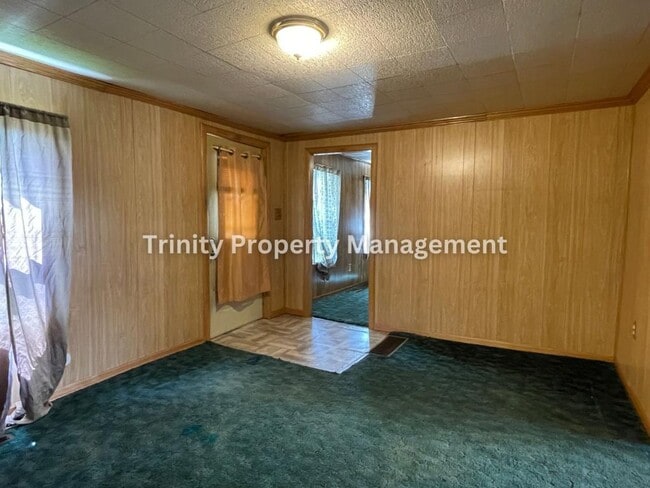 Building Photo - 143 Camden St