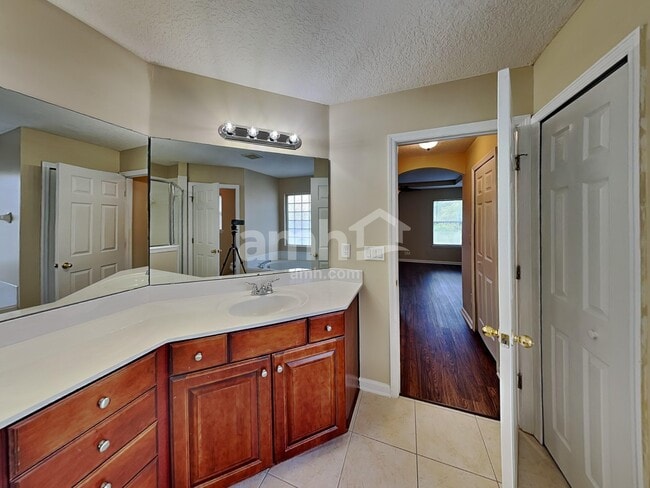 Building Photo - 729 Porto Cristo Ave