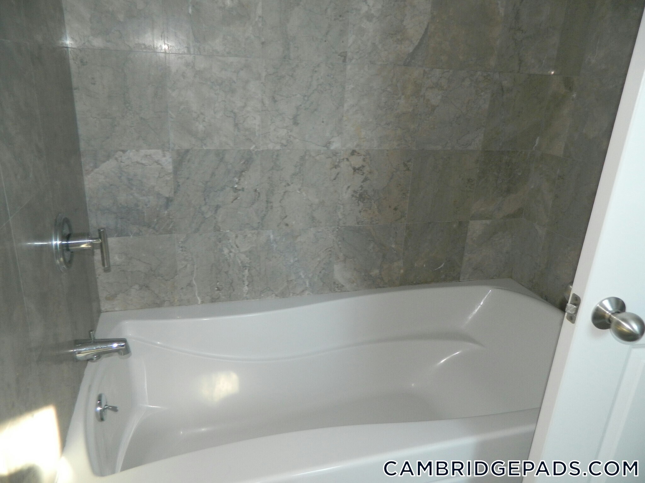 Building Photo - 110 Second St