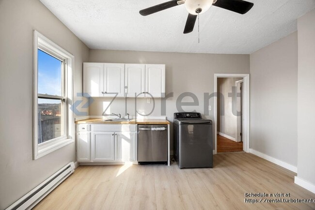 Building Photo - 82 Green Hill Pkwy