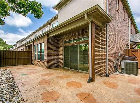 Building Photo - 3140 Bloomfield Ct