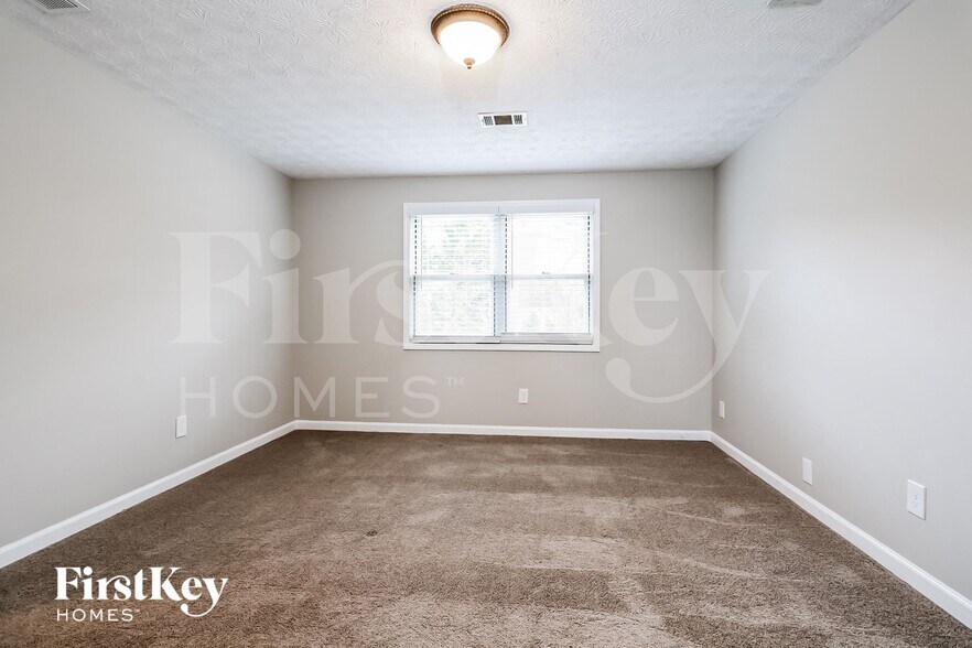 Building Photo - 2988 Winding Way SW