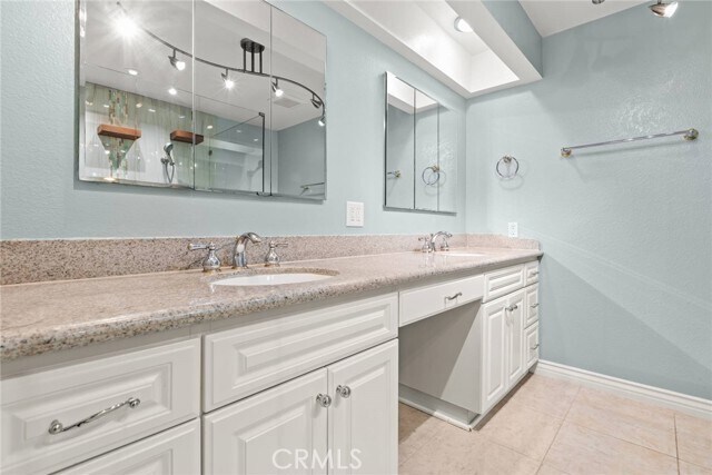 Building Photo - 3211 Anne Cir