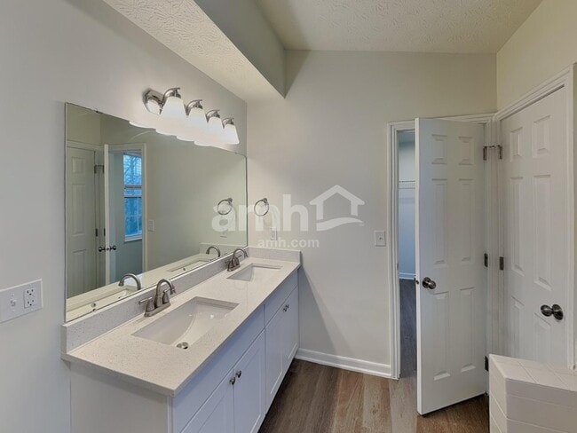 Building Photo - 8331 Priestley Dr