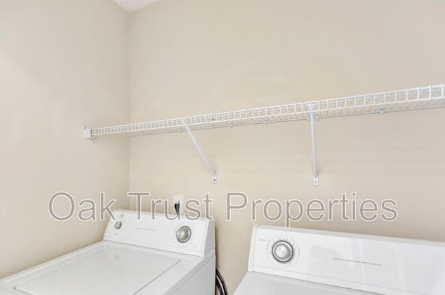 Building Photo - 1479 Roustabout Way