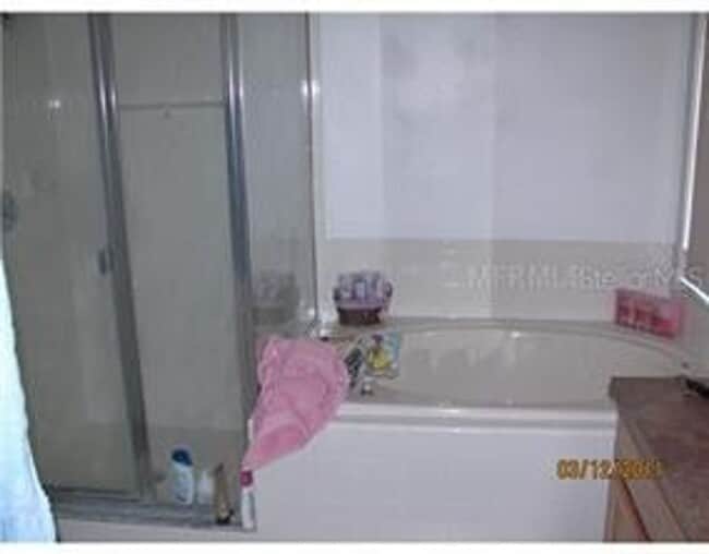 Building Photo - 136 Grantham Dr