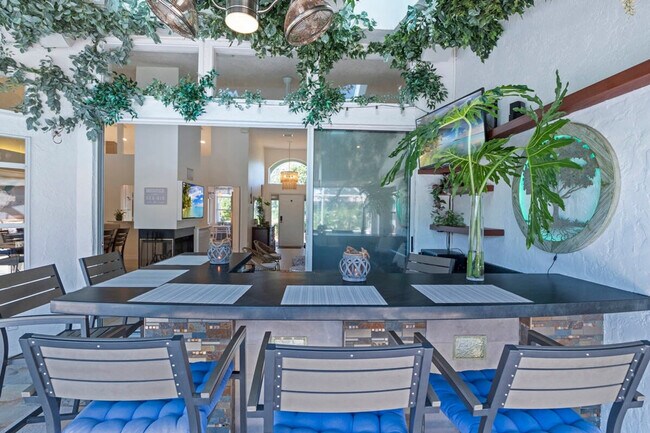 Building Photo - 13 Cleveland Ct