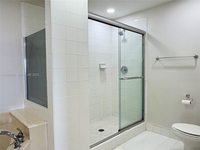 Building Photo - 10730 NW 66th St