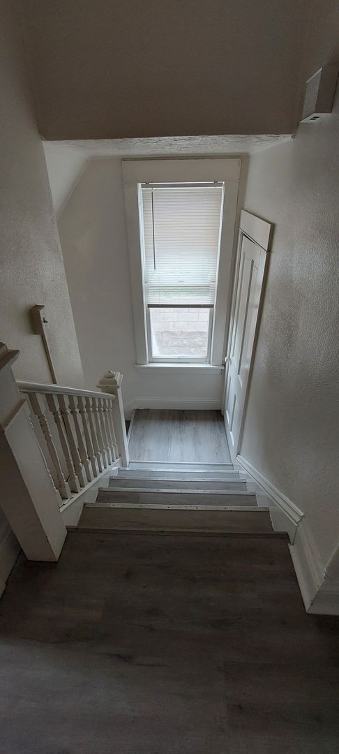 Building Photo - (1614 8th Ave)