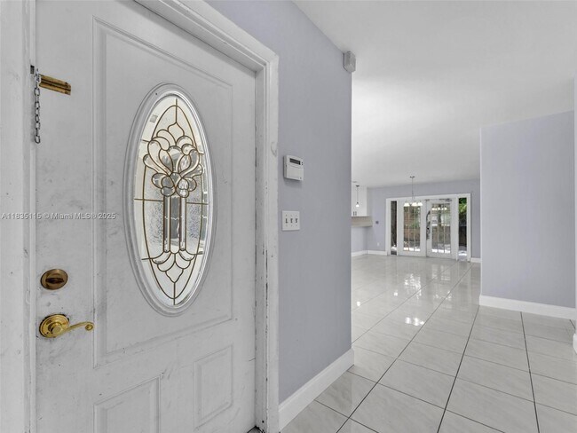 Building Photo - 6525 SW 18th St