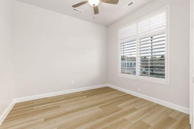 Building Photo - Brand new 2 Story with 4 beds and 2.5 baths plus Office