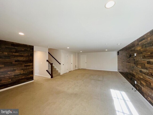 Building Photo - 508 Sourwood Ct