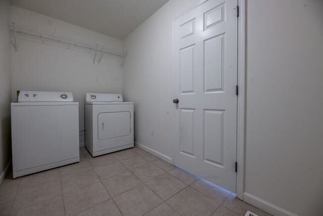 Building Photo - Large Duplex; Dunlap Schools