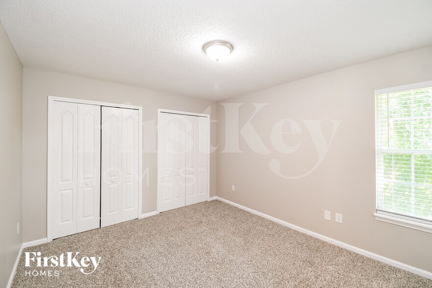 Building Photo - 2593 Country Side Dr