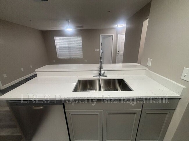 Building Photo - 958 Salt Pond Pl