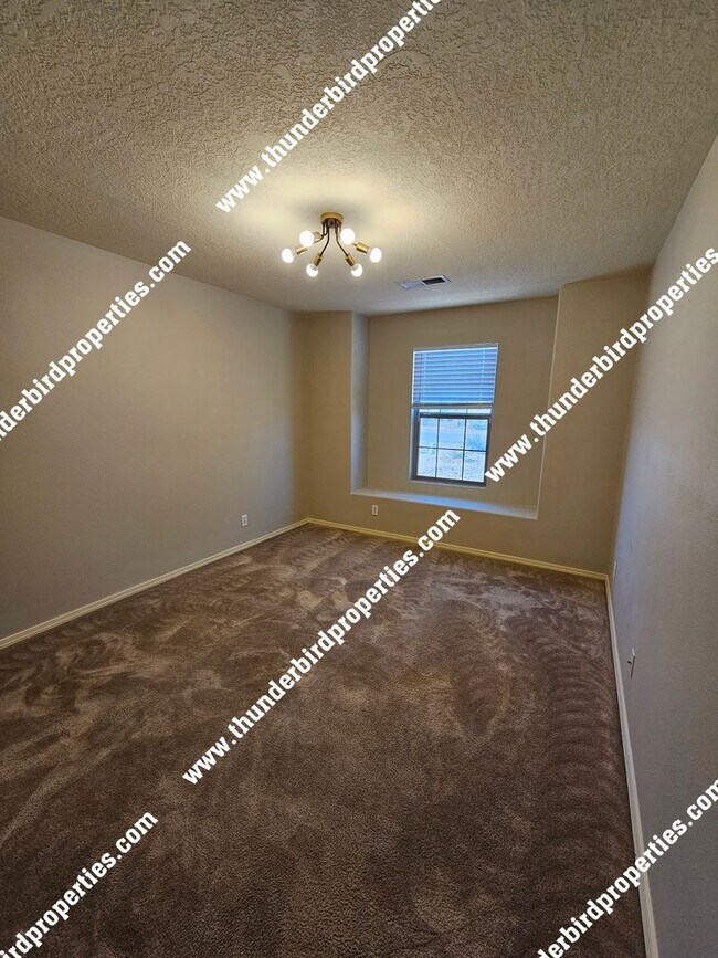 Building Photo - Available NOW