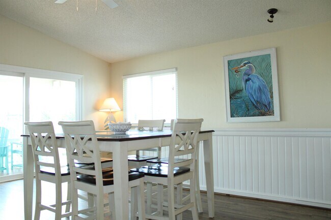 Building Photo - 5038 Alta Vista Ave