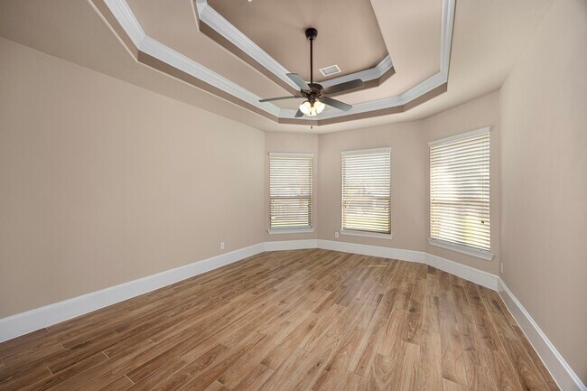 Building Photo - 14918 Diane Manor Ln