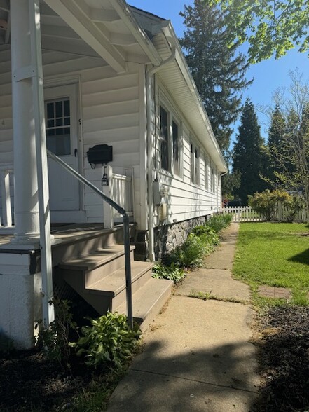 Front/Side - 9 S Brandywine St