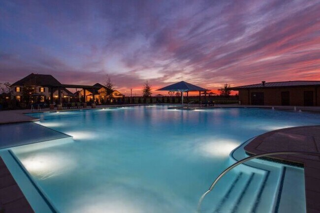 Building Photo - 7310 Camden Crestwood Way