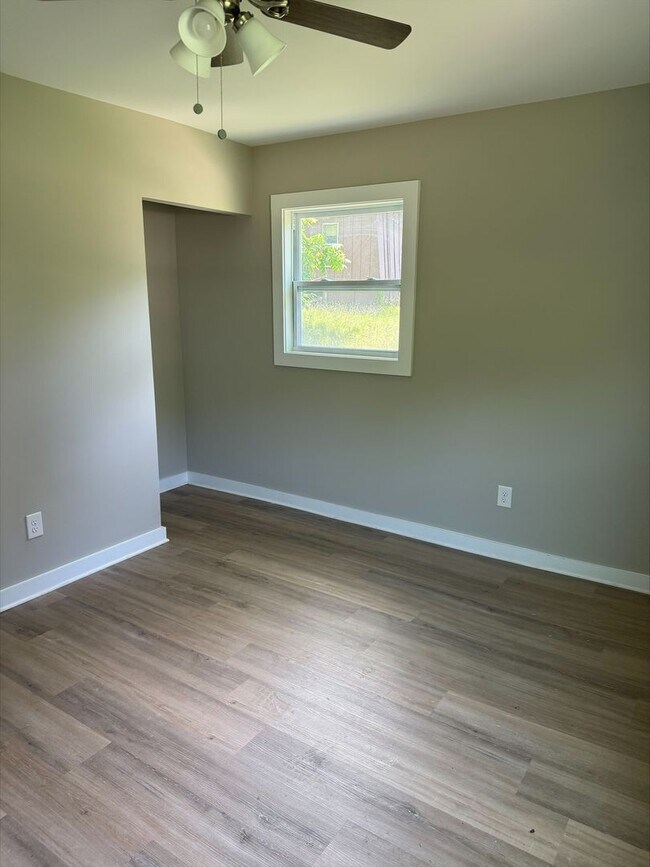 Building Photo - CHARMING 3 BEDROOM, 2 BATH HOME IN BIRMINGHAM!