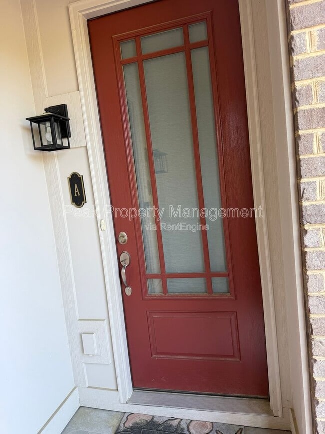 Building Photo - 1706 Old Brick Rd