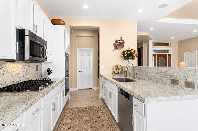 Building Photo - 2750 Shadow Dancer Trail