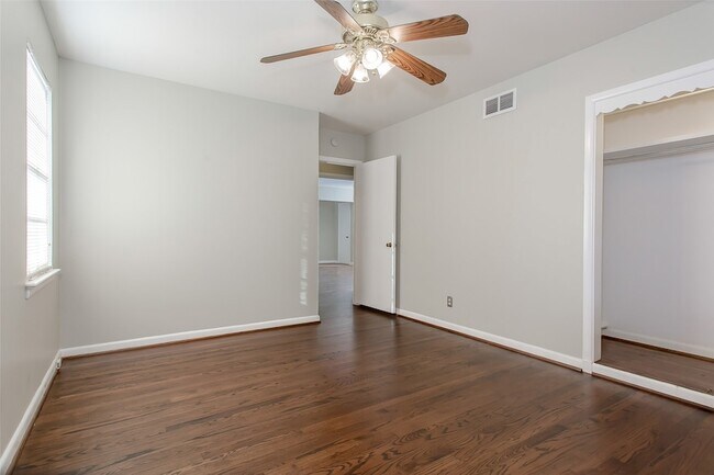 Building Photo - 6506 St Moritz Ave